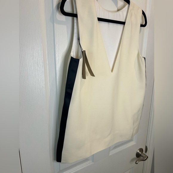 💛”Burberry” NWT Cream w/ Black Silk Side Piping & Deep V Back Tank Top Sz 4 US🖤 - Picture 4 of 14